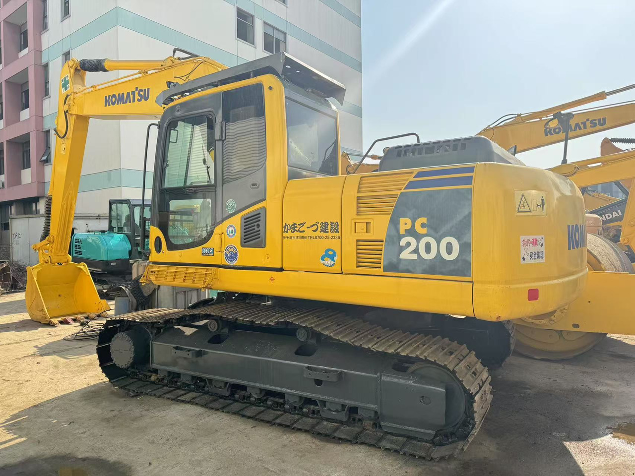KOMATSU PC200-8 - حفار زحاف: صورة 1 KOMATSU PC200-8 - حفار زحاف: صورة 1