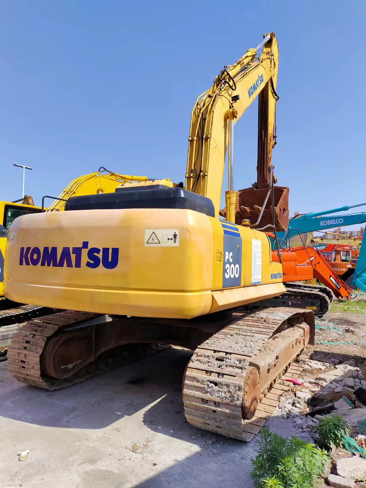 KOMATSU PC300-7 - حفار زحاف: صورة 1 KOMATSU PC300-7 - حفار زحاف: صورة 1