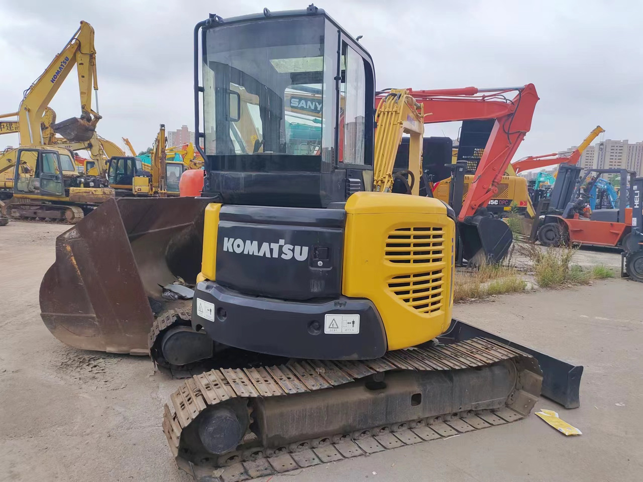 KOMATSU PC40MR - حفارة مُصَّغرة: صورة 2 KOMATSU PC40MR - حفارة مُصَّغرة: صورة 2