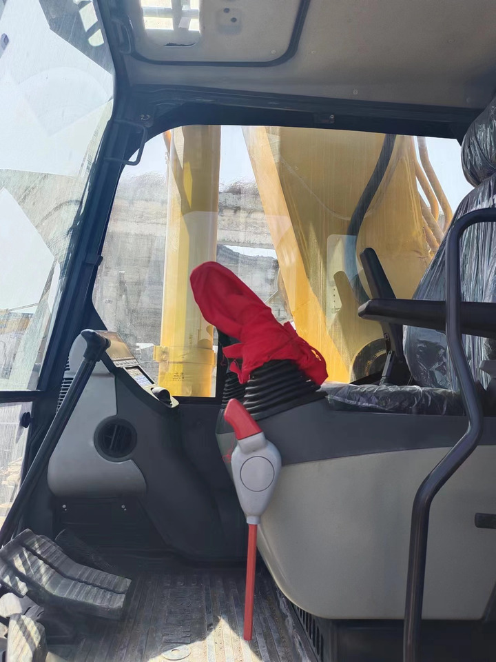 KOMATSU PC450-8 - حفار زحاف: صورة 3 KOMATSU PC450-8 - حفار زحاف: صورة 3