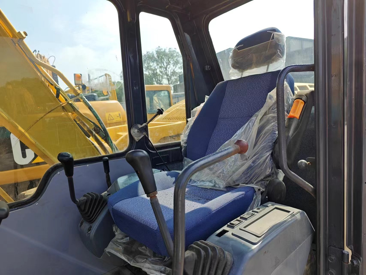 KOMATSU PC60-7 PC56 PC60 - حفارة مُصَّغرة: صورة 2 KOMATSU PC60-7 PC56 PC60 - حفارة مُصَّغرة: صورة 2