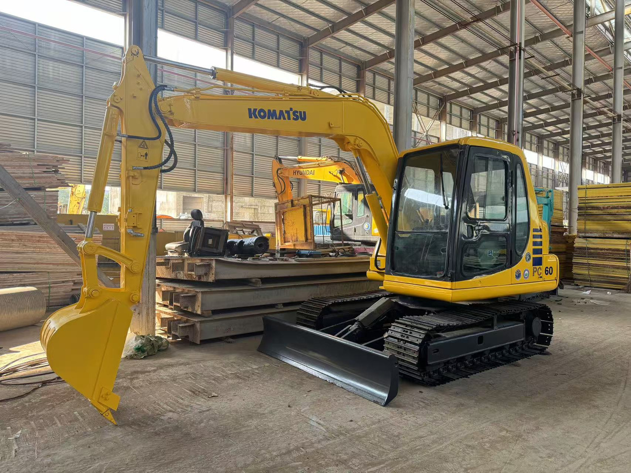 KOMATSU PC60-7 - حفارة مُصَّغرة: صورة 1 KOMATSU PC60-7 - حفارة مُصَّغرة: صورة 1
