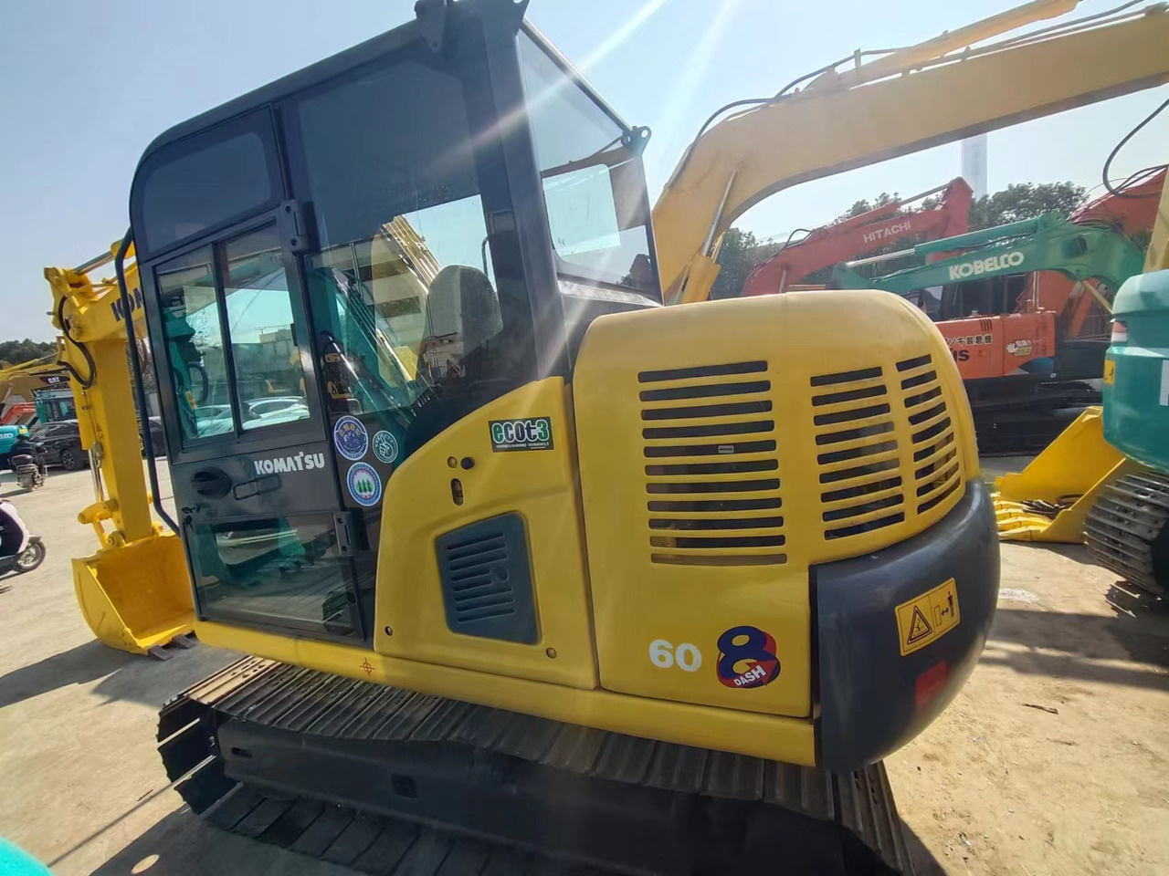 KOMATSU PC60-8 - حفارة مُصَّغرة: صورة 3 KOMATSU PC60-8 - حفارة مُصَّغرة: صورة 3
