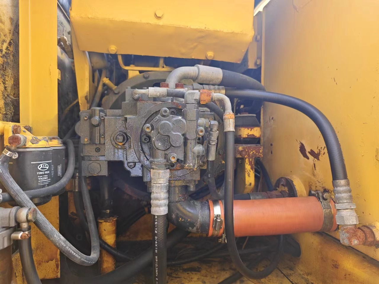 KOMATSU PW130 - حفارة دولاب: صورة 5 KOMATSU PW130 - حفارة دولاب: صورة 5