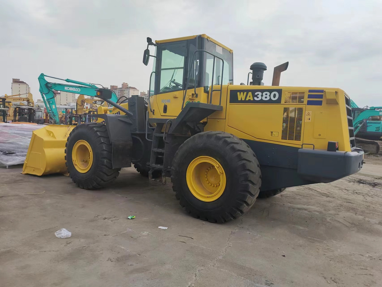 KOMATSU WA380-6 - اللودر بعجل: صورة 2 KOMATSU WA380-6 - اللودر بعجل: صورة 2