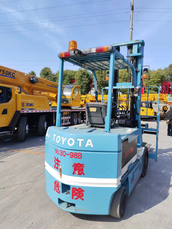 TOYOTA 7FBCU55 electric forklift from Japan original - رافعة شوكية كهربائية: صورة 2 TOYOTA 7FBCU55 electric forklift from Japan original - رافعة شوكية كهربائية: صورة 2