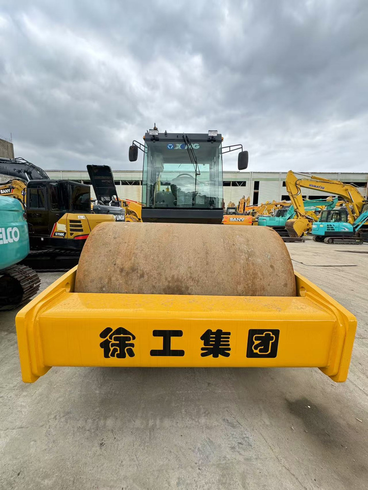 XCMG XS222J - مدحلة ضاغطة: صورة 4 XCMG XS222J - مدحلة ضاغطة: صورة 4