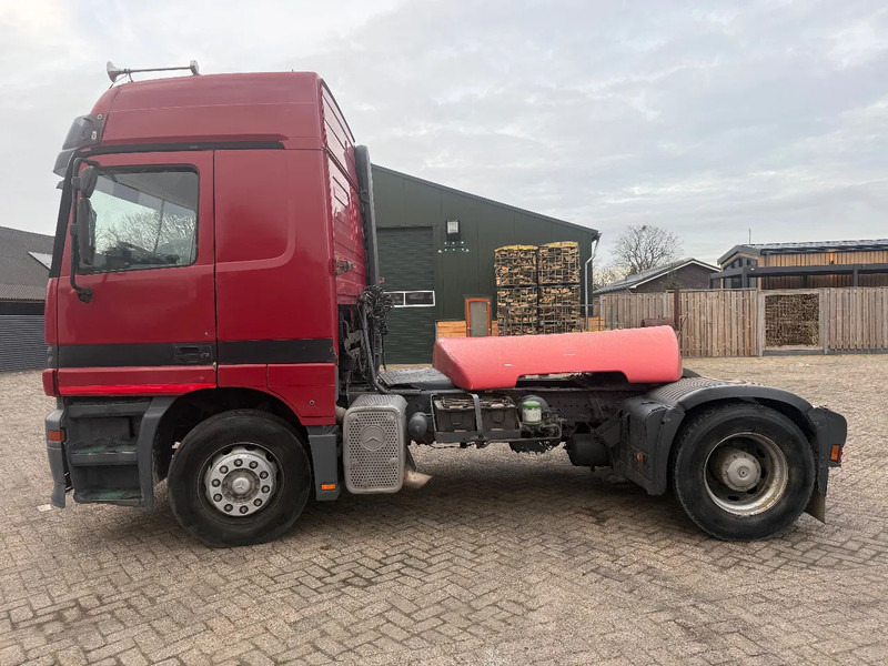 Mercedes-Benz Actros 1843 3 pedals - وحدة جر: صورة 4 Mercedes-Benz Actros 1843 3 pedals - وحدة جر: صورة 4