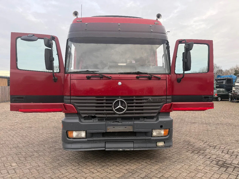 Mercedes-Benz Actros 1843 3 pedals - وحدة جر: صورة 2 Mercedes-Benz Actros 1843 3 pedals - وحدة جر: صورة 2
