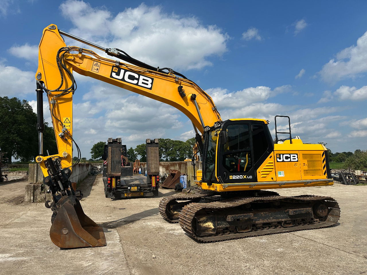 JCB 220Xlc - حفار زحاف: صورة 2 JCB 220Xlc - حفار زحاف: صورة 2