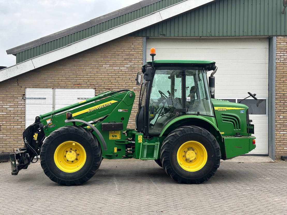 John Deere 3800 - جرافة ذات عجلات تلسكوبية: صورة 2 John Deere 3800 - جرافة ذات عجلات تلسكوبية: صورة 2