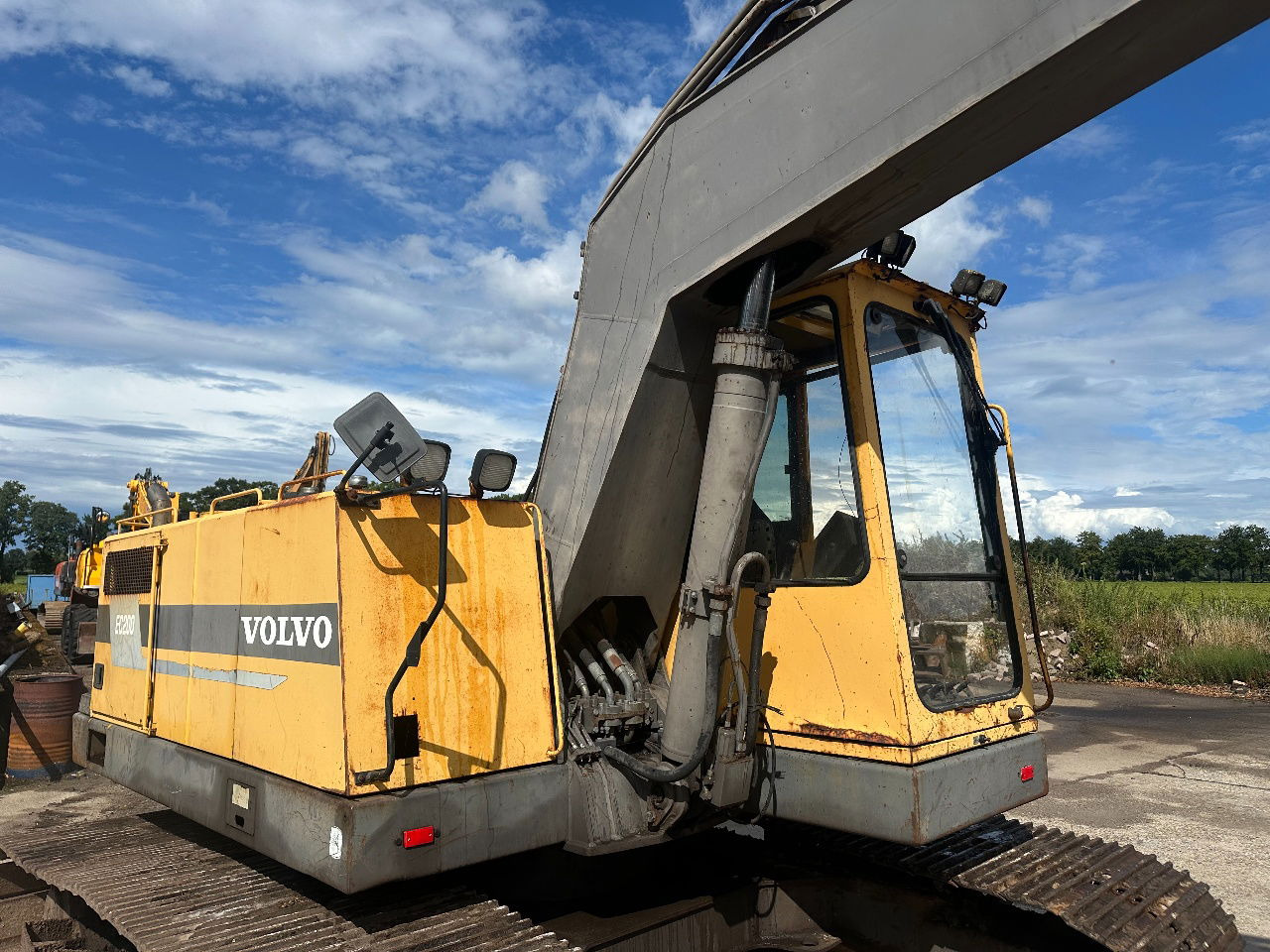 Volvo EC200 - حفار زحاف: صورة 5 Volvo EC200 - حفار زحاف: صورة 5