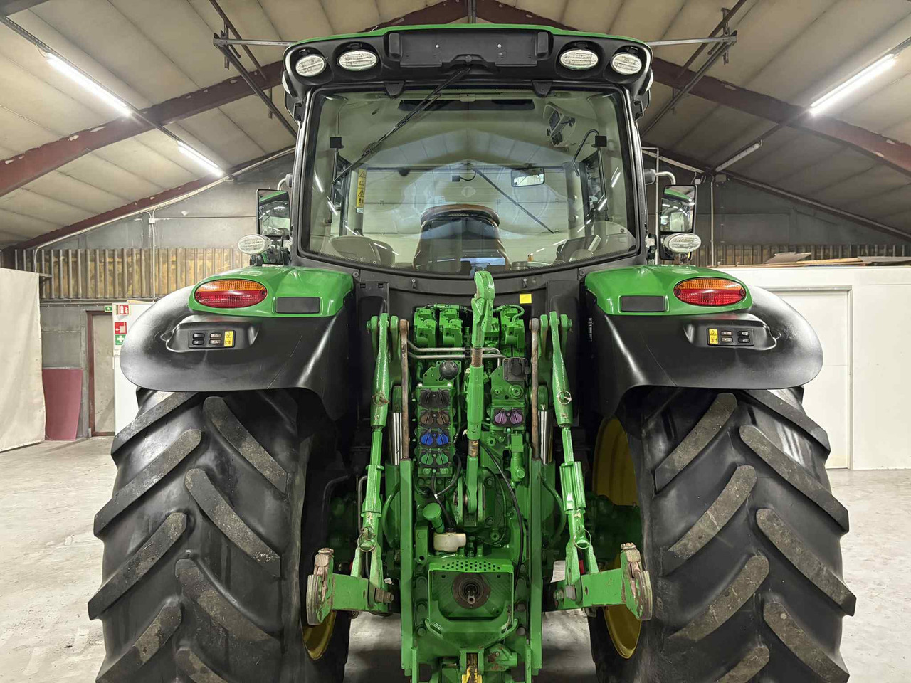 John Deere 6155R - جرار: صورة 4 John Deere 6155R - جرار: صورة 4