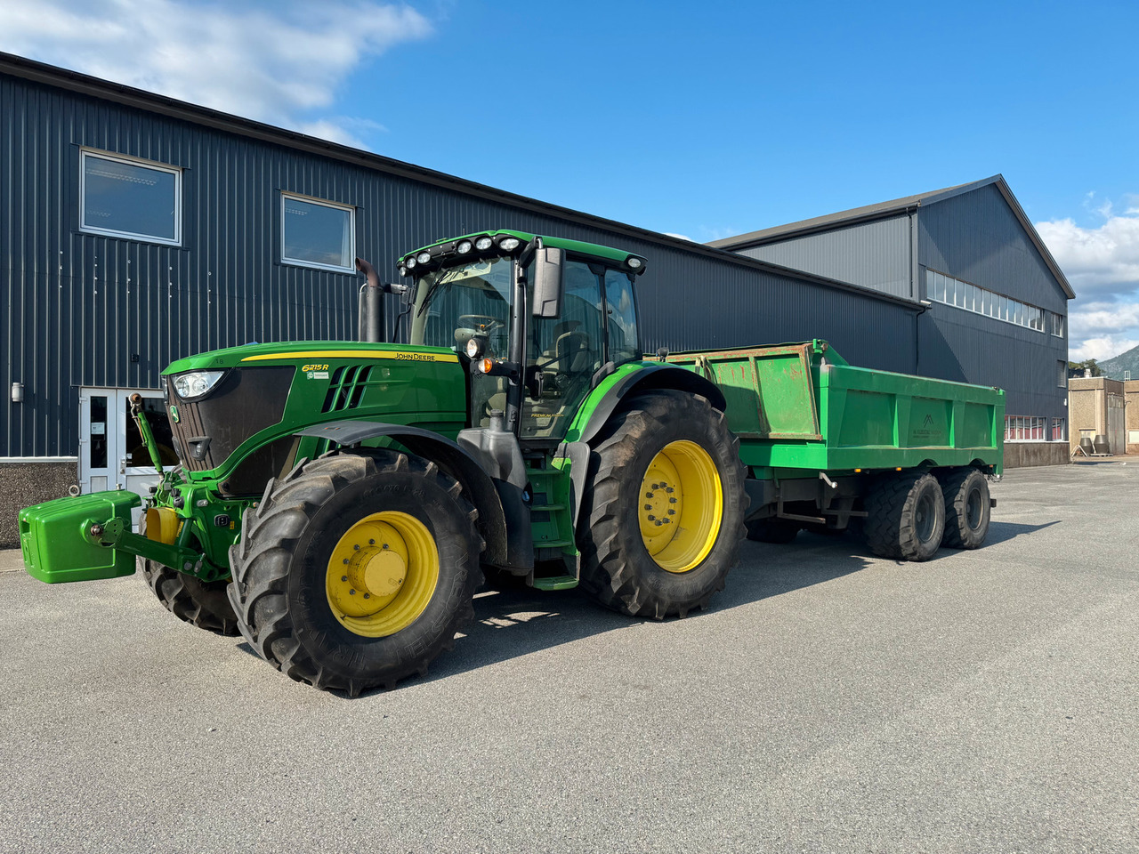 John Deere 6215R - جرار: صورة 1 John Deere 6215R - جرار: صورة 1