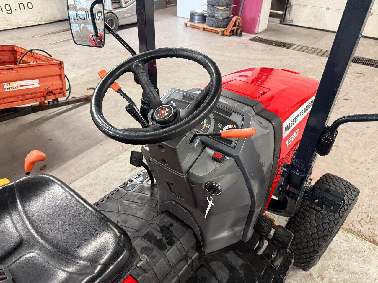 Massey Ferguson 1520 #MVA FRI# - جرار: صورة 5 Massey Ferguson 1520 #MVA FRI# - جرار: صورة 5