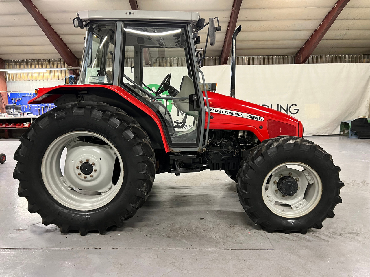 Massey Ferguson 4245 - جرار: صورة 5 Massey Ferguson 4245 - جرار: صورة 5
