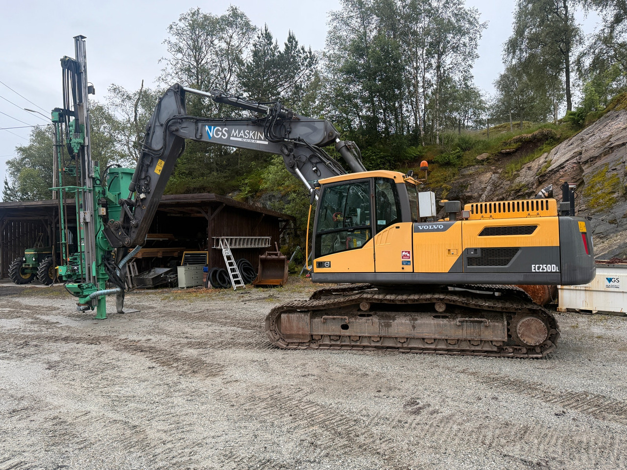 Volvo EC250DL med Montabert tårn - حفار زحاف: صورة 3 Volvo EC250DL med Montabert tårn - حفار زحاف: صورة 3