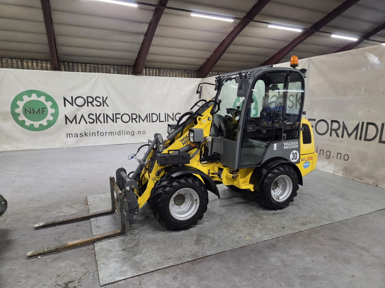 Wacker Neuson WL25 - اللودر بعجل: صورة 1 Wacker Neuson WL25 - اللودر بعجل: صورة 1