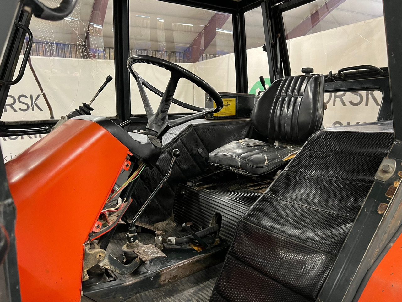 جرار Zetor 7045 (Redusert moms): صورة 14