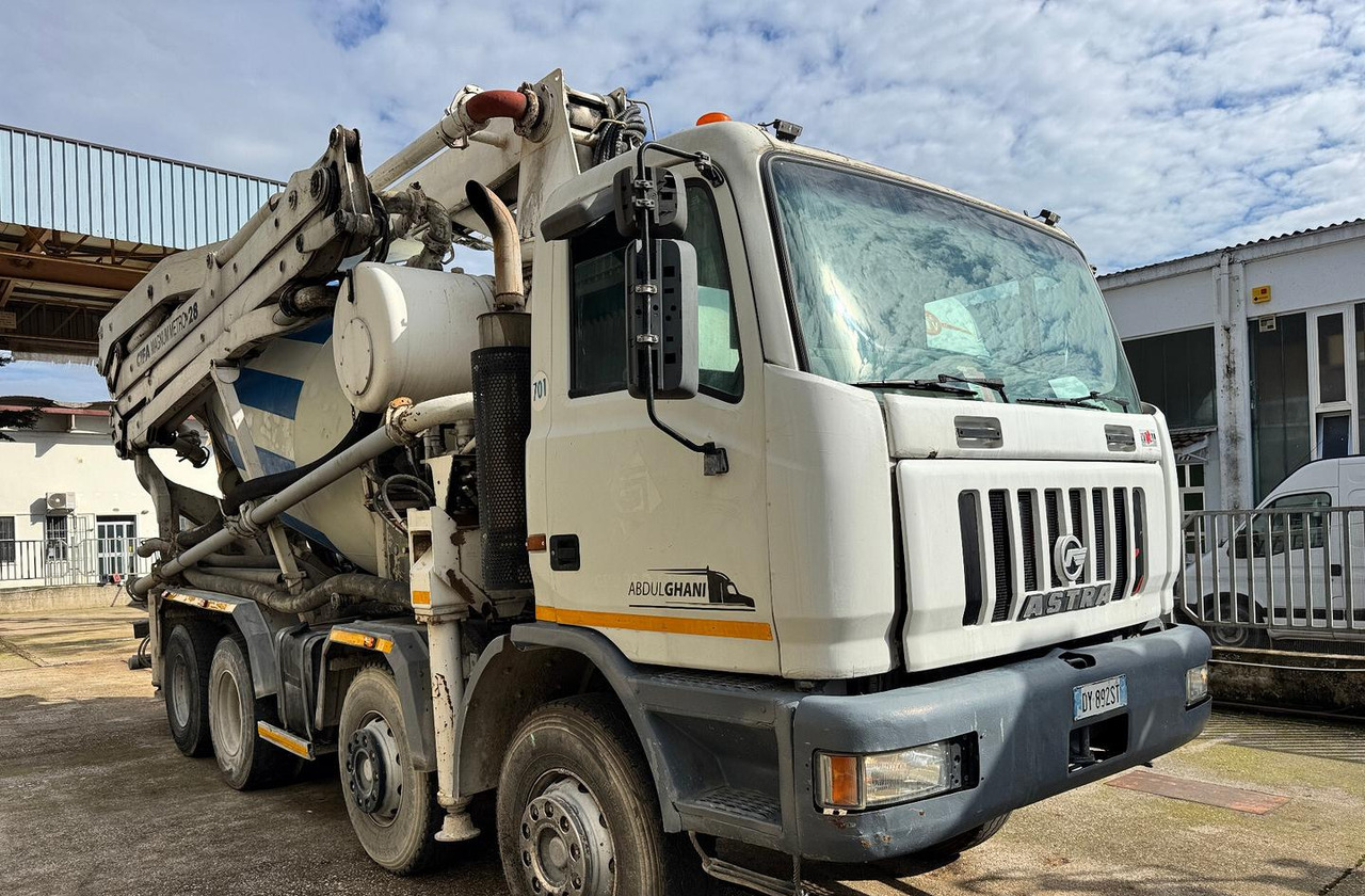 Betonpompa 28MT CIFA ASTRA HD84.38 - خلاطة مع مضخة: صورة 1 Betonpompa 28MT CIFA ASTRA HD84.38 - خلاطة مع مضخة: صورة 1