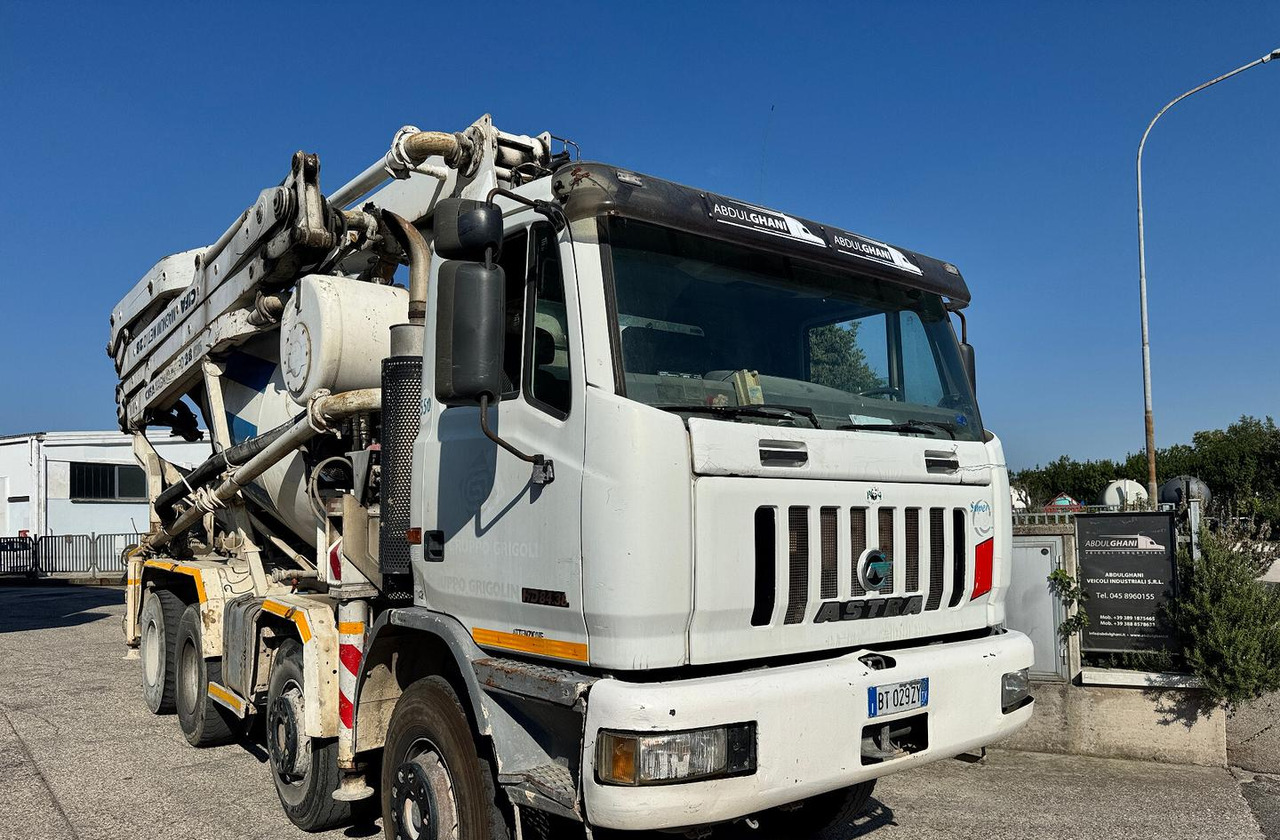 Betonpompa CIFA ASTRA HD84.38 - 2003 - خلاطة مع مضخة: صورة 3 Betonpompa CIFA ASTRA HD84.38 - 2003 - خلاطة مع مضخة: صورة 3