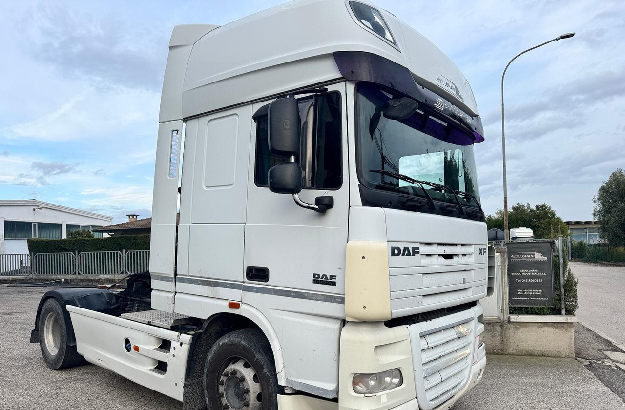 DAF XF 105.460 - 2010 - AUTOMATICO - وحدة جر: صورة 1 DAF XF 105.460 - 2010 - AUTOMATICO - وحدة جر: صورة 1