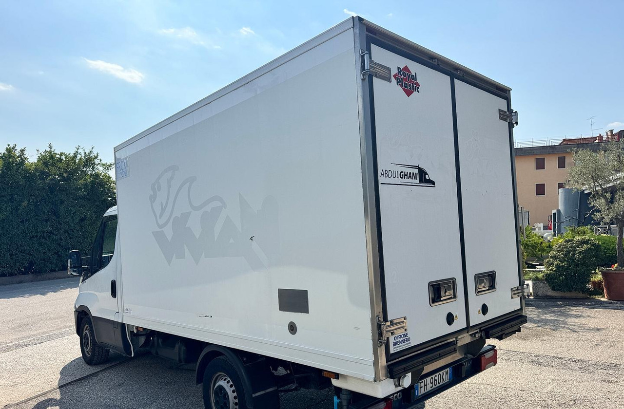 IVECO DAILY 35S15 - FRIGO FRC - PATENTE B - شاحنة مُبرّدة للتوصيل: صورة 4 IVECO DAILY 35S15 - FRIGO FRC - PATENTE B - شاحنة مُبرّدة للتوصيل: صورة 4
