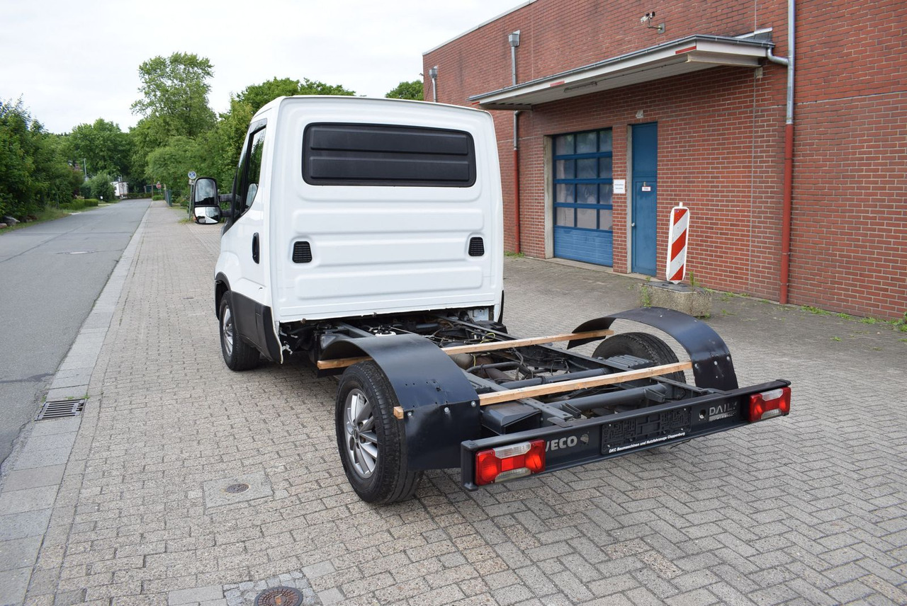 Iveco Daily 35 S21 3,0 Automatik Luftfederung Tempomat - شاحنة هيكل كابينة: صورة 5 Iveco Daily 35 S21 3,0 Automatik Luftfederung Tempomat - شاحنة هيكل كابينة: صورة 5
