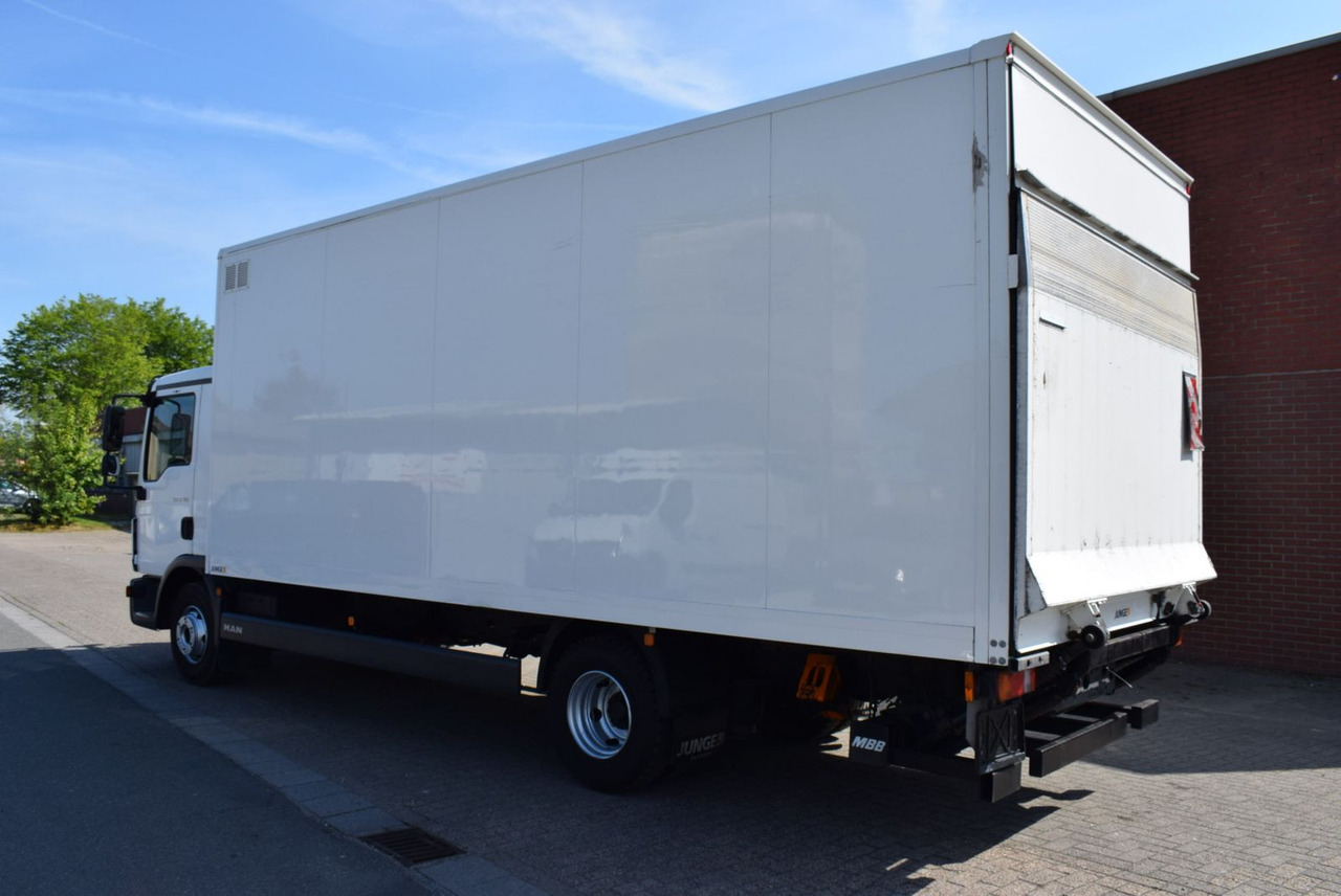 MAN TGL 8.180 Kühlkoffer 6,20mLBW 1000KG Klima - شاحنة مُبرّدة للتوصيل: صورة 4 MAN TGL 8.180 Kühlkoffer 6,20mLBW 1000KG Klima - شاحنة مُبرّدة للتوصيل: صورة 4