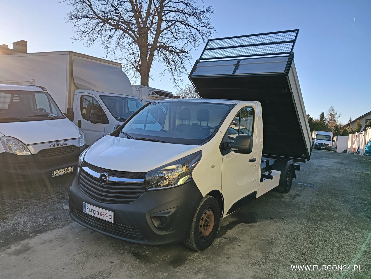 OPEL VIVARO WYWROTKA KIPER Z NAJAZDAMI NR 632 - قلاب صغير: صورة 1 OPEL VIVARO WYWROTKA KIPER Z NAJAZDAMI NR 632 - قلاب صغير: صورة 1