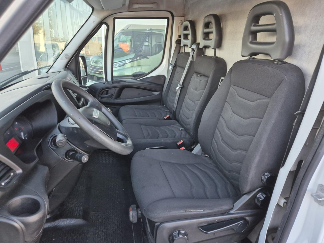 IVECO DAILY35C13V12m3 - ميكروباص: صورة 3 IVECO DAILY35C13V12m3 - ميكروباص: صورة 3