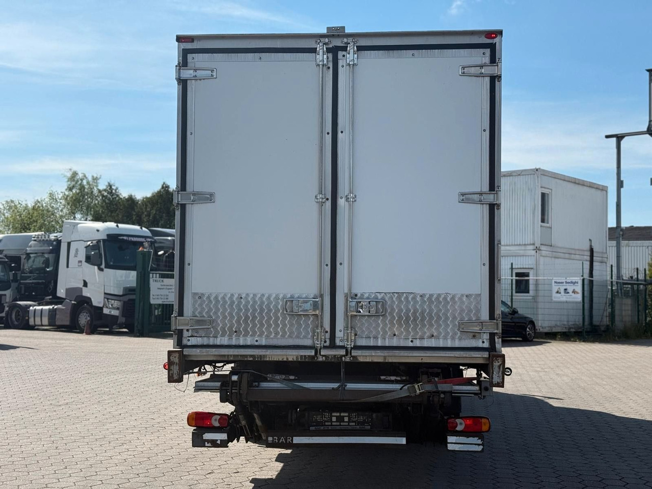 Volvo FL 240 Carrier Easy Cold+Hebebühne - شاحنة الفريزر: صورة 3 Volvo FL 240 Carrier Easy Cold+Hebebühne - شاحنة الفريزر: صورة 3