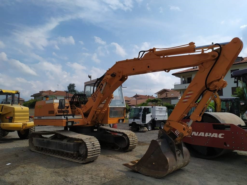 Liebherr 902 - حفار زحاف: صورة 1 Liebherr 902 - حفار زحاف: صورة 1