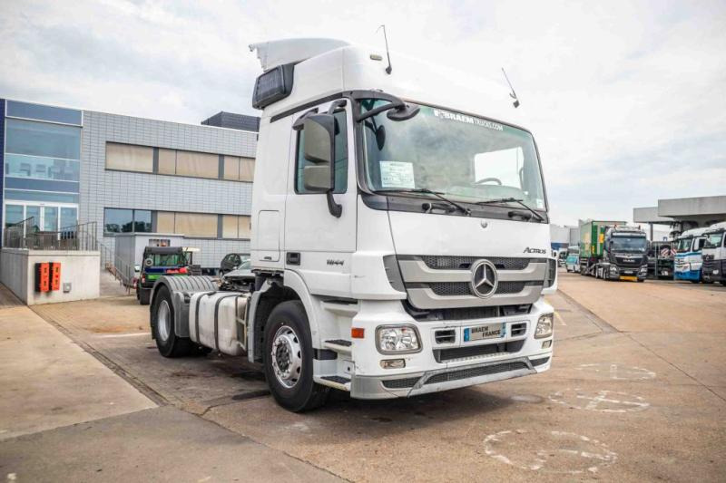 Mercedes ACTROS 1844 LS-MP3+E5+VOITH - وحدة جر: صورة 2 Mercedes ACTROS 1844 LS-MP3+E5+VOITH - وحدة جر: صورة 2