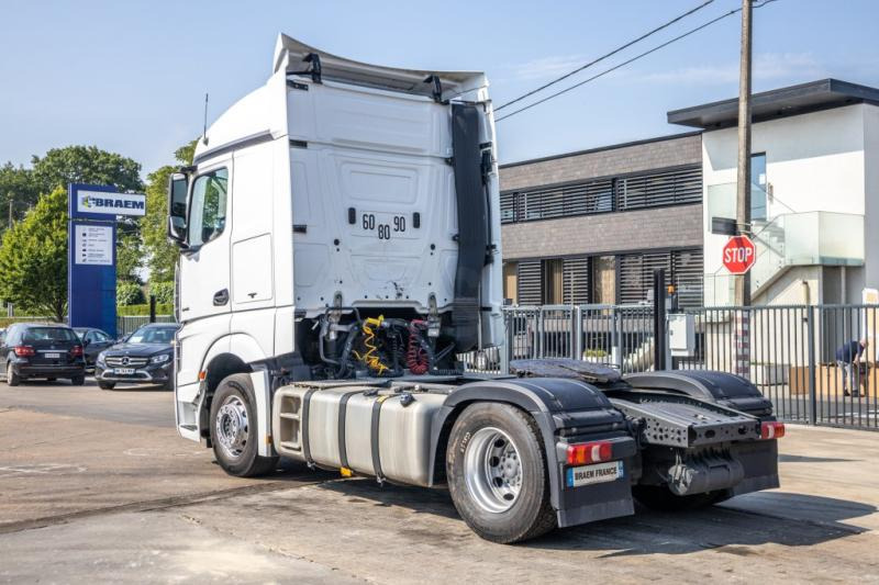 Mercedes ACTROS 1845 LS - وحدة جر: صورة 4 Mercedes ACTROS 1845 LS - وحدة جر: صورة 4