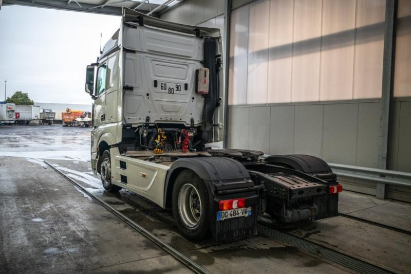 Mercedes ACTROS 1845LS+E6+VOITH - وحدة جر: صورة 4 Mercedes ACTROS 1845LS+E6+VOITH - وحدة جر: صورة 4