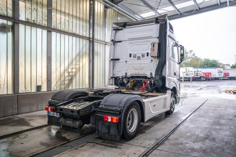 Mercedes ACTROS 1845LS+E6+VOITH - وحدة جر: صورة 3 Mercedes ACTROS 1845LS+E6+VOITH - وحدة جر: صورة 3