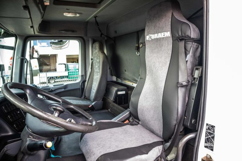 Interior photo 1: Mercedes ACTROS 2641+VOITH+BIG AXLES/GROS PONTS Mercedes ACTROS 2641+VOITH+BIG AXLES/GROS PONTS
