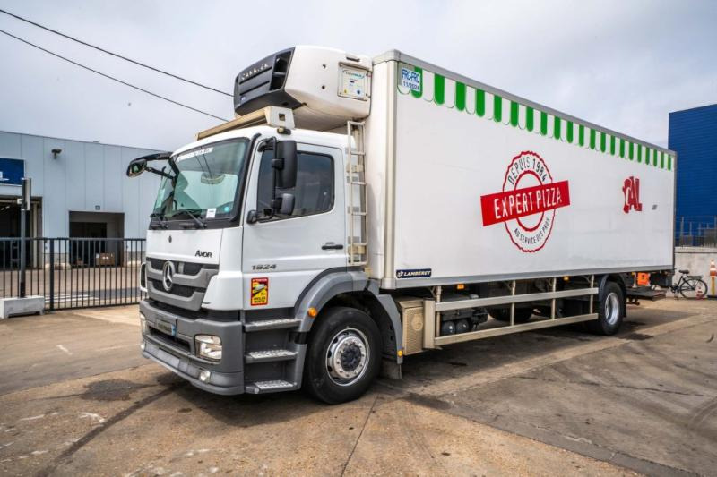 Mercedes AXOR 1824 +CARRIER SUPRA 950 Mt + HAYON - شاحنة الفريزر: صورة 1 Mercedes AXOR 1824 +CARRIER SUPRA 950 Mt + HAYON - شاحنة الفريزر: صورة 1