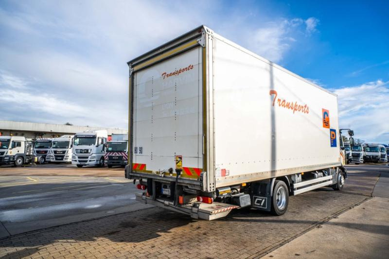 Renault D WIDE 250 DXI (12T)+DHOLLANDIA - شاحنة مقفلة: صورة 4 Renault D WIDE 250 DXI (12T)+DHOLLANDIA - شاحنة مقفلة: صورة 4