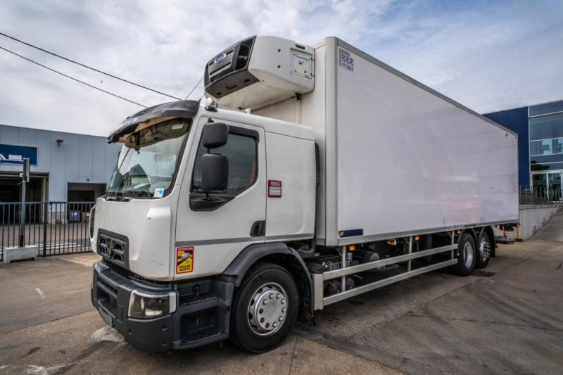 Renault D WIDE 380 DXI +CARRIER 1250 MT+DHOLLANDIA - شاحنة الفريزر: صورة 1 Renault D WIDE 380 DXI +CARRIER 1250 MT+DHOLLANDIA - شاحنة الفريزر: صورة 1