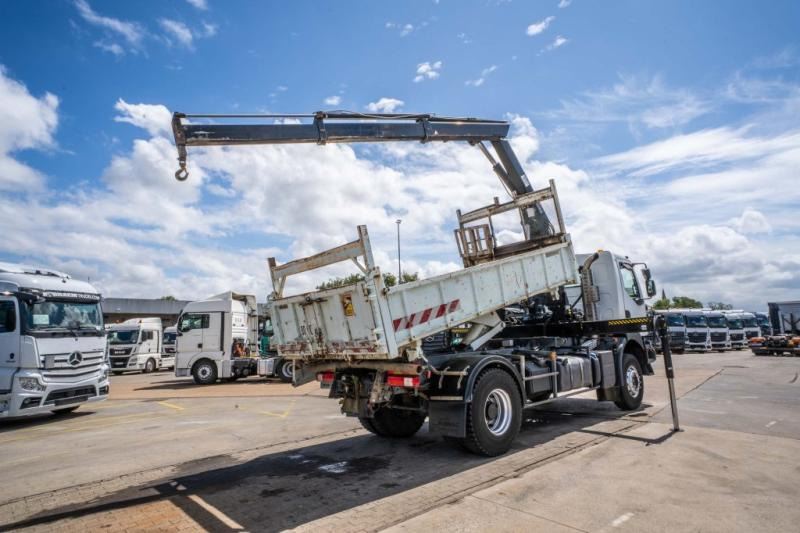 Renault KERAX 370 DXI + TRI BENNE+HIAB 16t/m + 2 EXT - شاحنة قلاب, شاحنة كرين: صورة 4 Renault KERAX 370 DXI + TRI BENNE+HIAB 16t/m + 2 EXT - شاحنة قلاب, شاحنة كرين: صورة 4