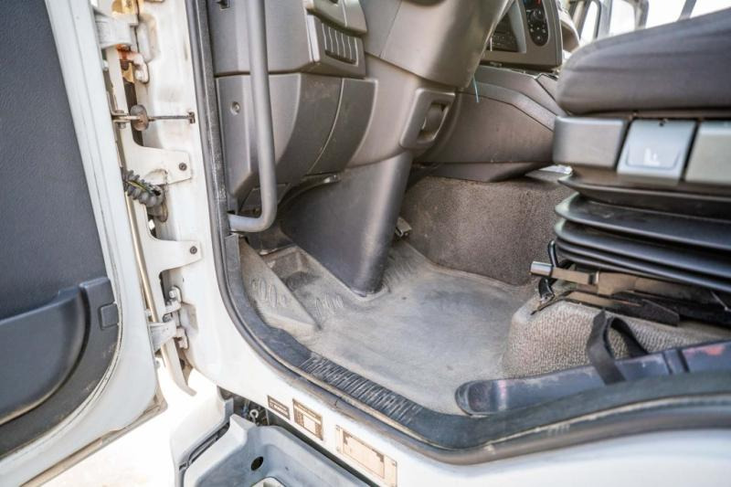 شاحنة مقفلة Renault MIDLUM 270 DXI (18t.): صورة 9