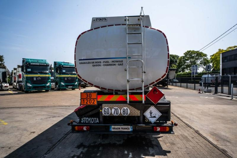 Renault MIDLUM 270 DXI + STOKOTA 14000L /4 COMP - شاحنة صهريج: صورة 5 Renault MIDLUM 270 DXI + STOKOTA 14000L /4 COMP - شاحنة صهريج: صورة 5