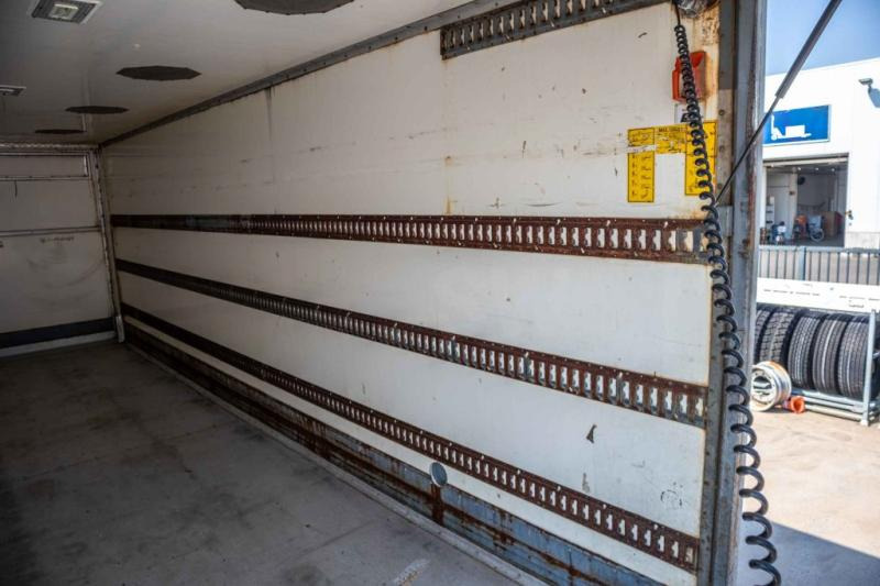 شاحنة الفريزر Renault MIDLUM 280DXI+POUSSIN/CHICKEN/KUIKEN/KÛKEN: صورة 9 شاحنة الفريزر Renault MIDLUM 280DXI+POUSSIN/CHICKEN/KUIKEN/KÛKEN: صورة 9