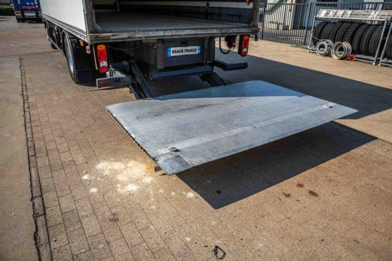 شاحنة الفريزر Renault MIDLUM 280DXI+POUSSIN/CHICKEN/KUIKEN/KÛKEN: صورة 7 شاحنة الفريزر Renault MIDLUM 280DXI+POUSSIN/CHICKEN/KUIKEN/KÛKEN: صورة 7