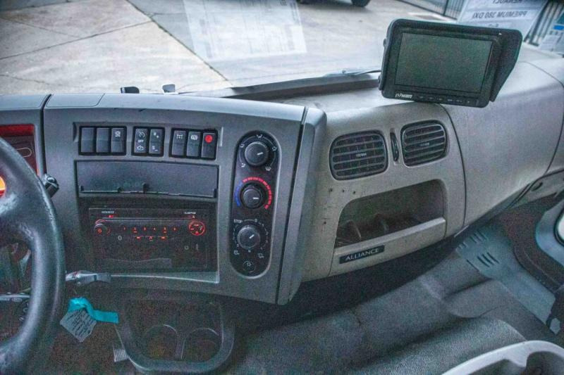 شاحنة مقفلة Renault PREMIUM 380 DXI-6x2: صورة 6