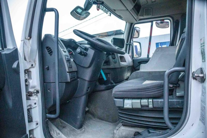 Renault PREMIUM 380 DXI-6x2 - شاحنة مقفلة: صورة 5 Renault PREMIUM 380 DXI-6x2 - شاحنة مقفلة: صورة 5