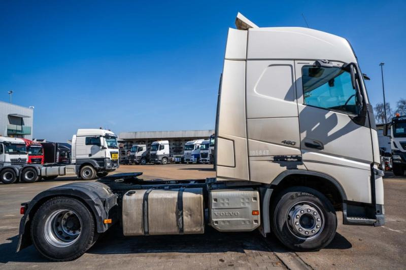 Volvo FH 4 460 - وحدة جر: صورة 3 Volvo FH 4 460 - وحدة جر: صورة 3