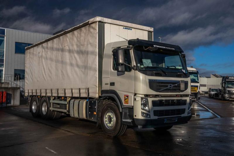 Volvo FM 330-6x2-E5+10 pneus/tires+INTARDER - شاحنة ستارة: صورة 2 Volvo FM 330-6x2-E5+10 pneus/tires+INTARDER - شاحنة ستارة: صورة 2